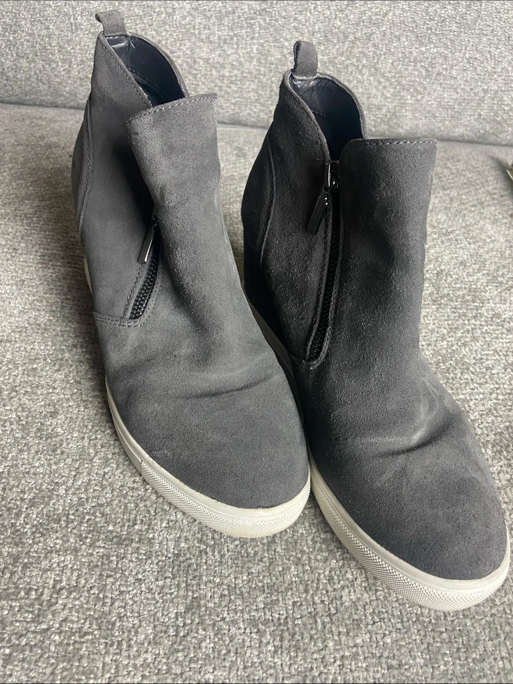 Blondo Gray Suede Wedge Sneaker Boot with Side Zip waterproof womens 10 M